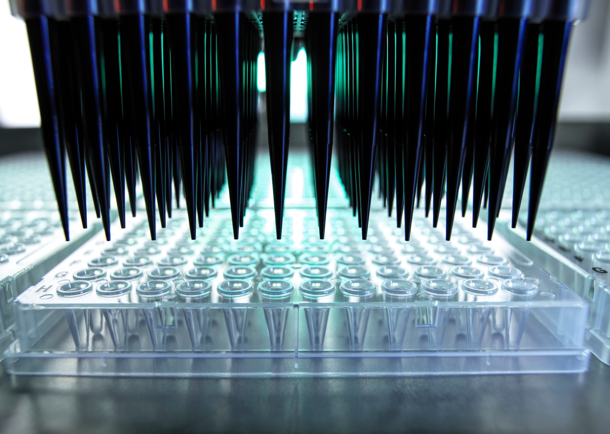 How Smart Algorithms and Robotics Are Reinventing Sample Handling
